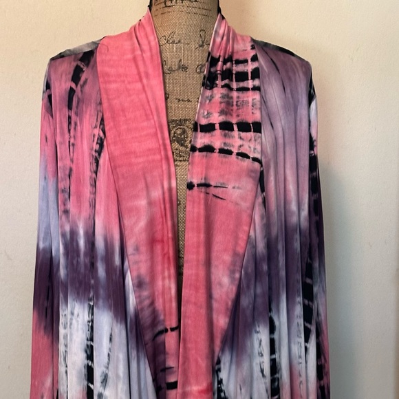 Gorgeous plus duster-New with tag! - Picture 2 of 5